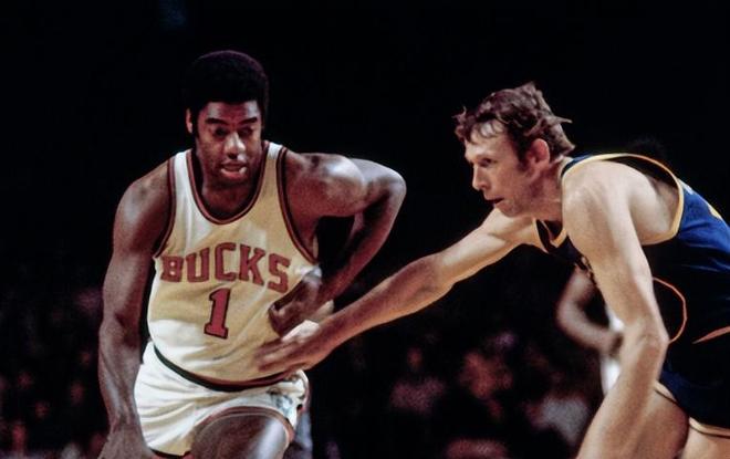 他在有限的 他在有限的